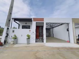 3 Bed With Brand New House In Athurugiriya