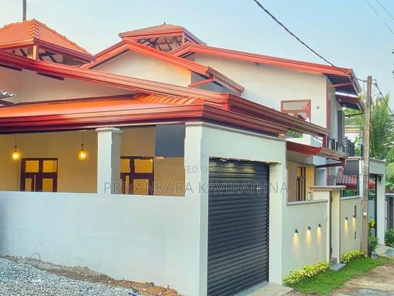 කොට්ටාව බස් පාරට සමීල අලුත්ම අලංකාර නිවස් විකිනීමට - දියගම