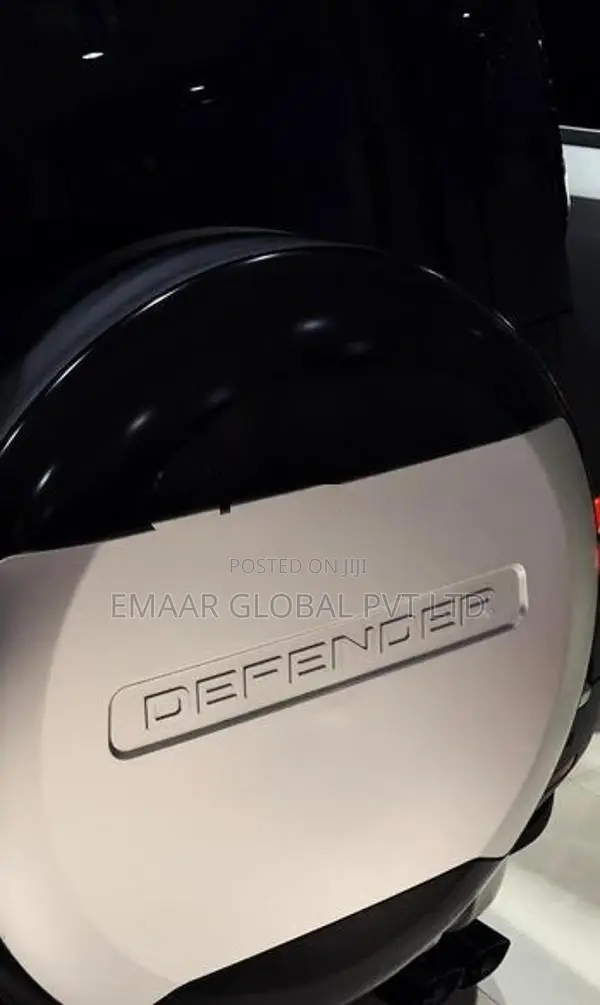 Land Rover Defender 2024
