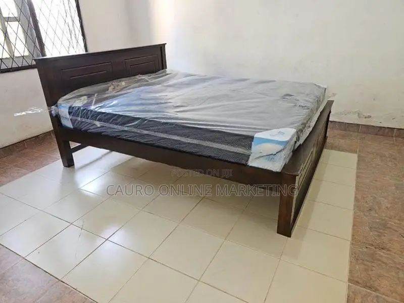 New Teak Box Bed with Spring Mattress Queen Size 75" * 60"
