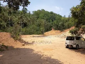 Pugoda Kosgoda Road 350 Perches Land For Rent