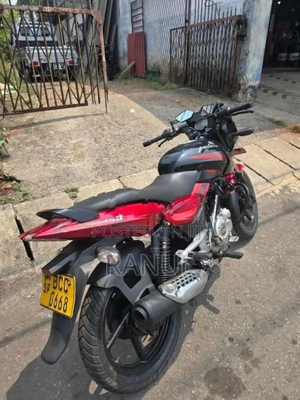 Bajaj Pulsar 150 2016
