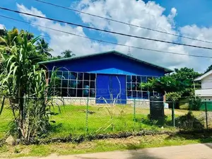ගම්පහ නගර මධ්‍යයෙන් ව්‍යාපාරික ස්ථානයක්