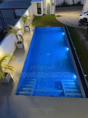 Beautiful Luxury House with Swimming Pool Polgasovita