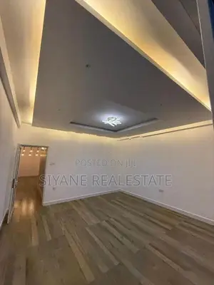 Beautiful Luxury House with Swimming Pool Polgasovita