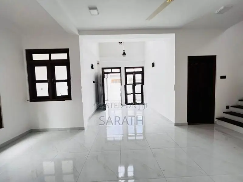Brand New House for Sale - Athurugiriya