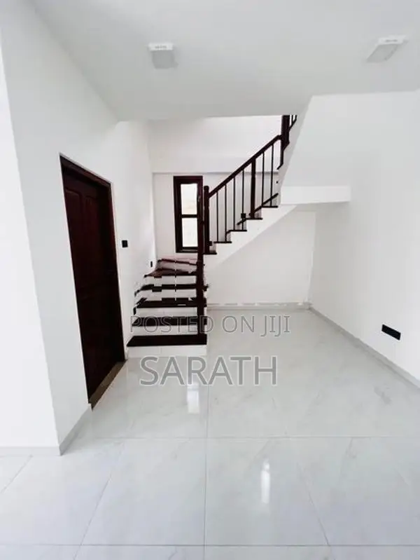 Brand New House for Sale - Athurugiriya