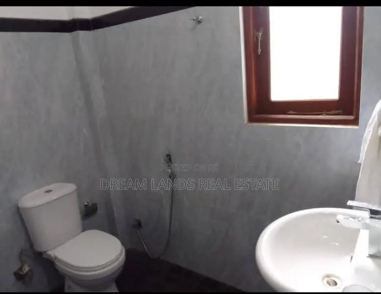☆ Negombo 2 Storey House for Rent ( R - 607 )