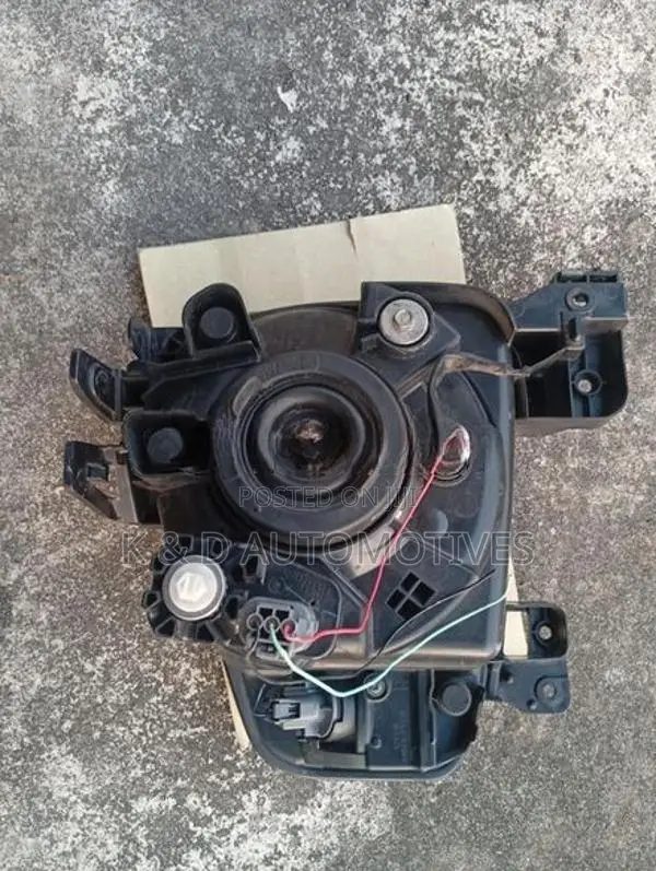 Suzuki Alto HA36S Headlight
