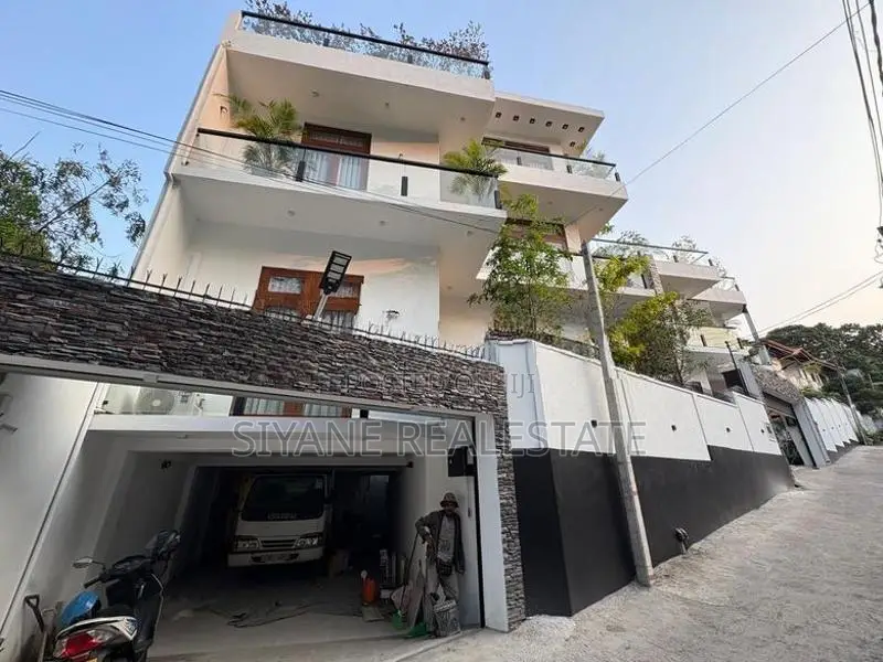 Super Luxury New House Sale in Battaramulla