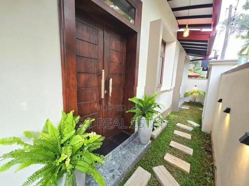 Single Storey House for Sale in Diyagama