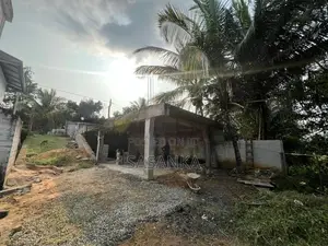 Godagama Batawala 10 Perches Land with Building For Sale