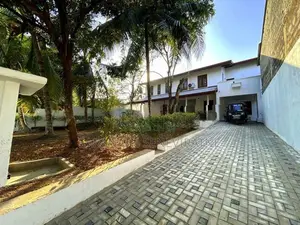 House in Vidyala junction Hokandara Pannipitiya - With 22 Perches