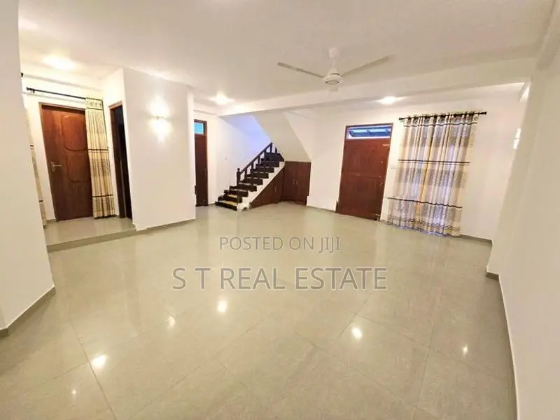 04BR Luxury 2 Storey House for Sale In Bokundara