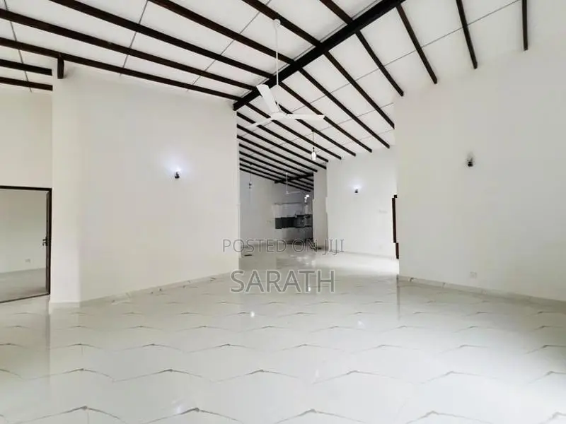 Well Build Brand New House In Malabe