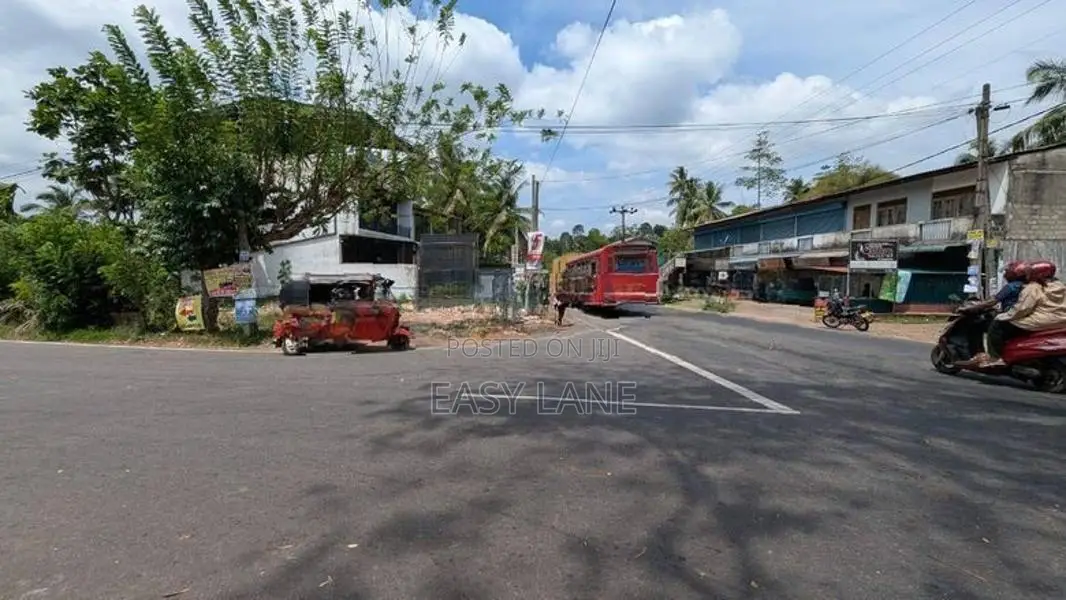 Land for Sale in Unagahadeniya