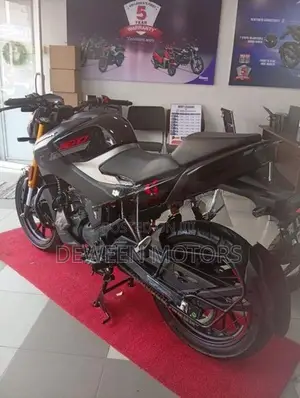 Hero Hunk 160R 4V 2026