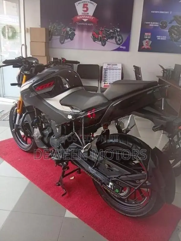 Hero Hunk 160R 4V 2026