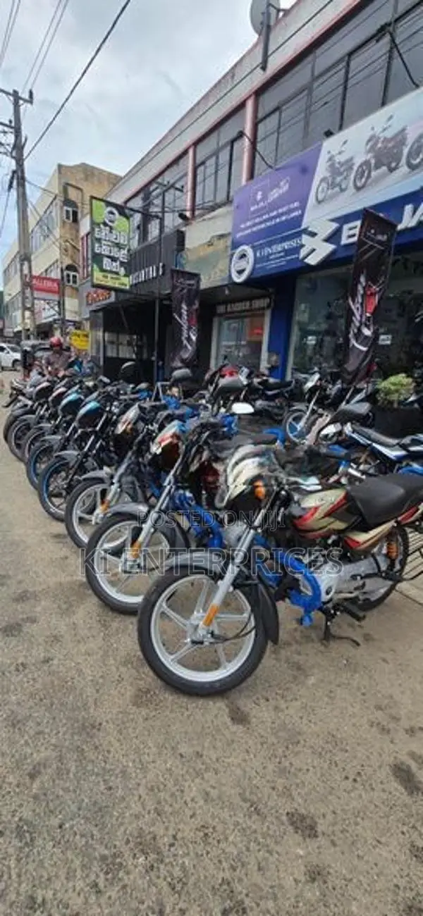 Bajaj CT100 2026