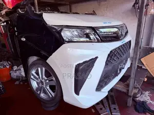 Toyota Tank Roomy Bonnet Cut Panel