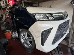 Toyota Tank Roomy Bonnet Cut Panel