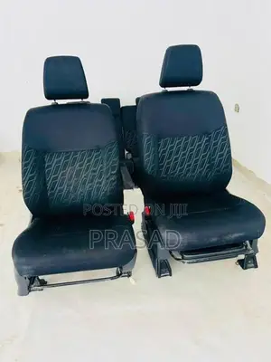 Toyota Tank Roomy Seat Set