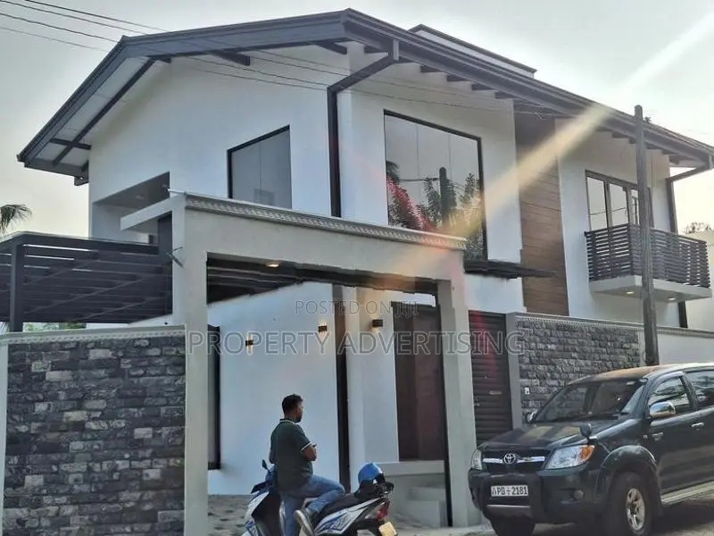 2st brand new luxury house for sale in athurugiriya