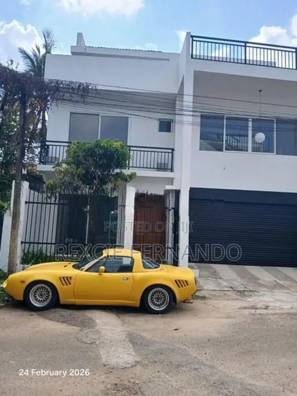 3 Storey House for Sale Nugegoda