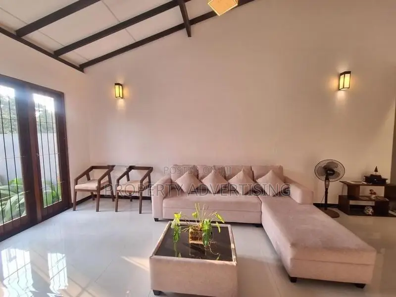 upstairs brand new luxury house for sale in athurugiriya