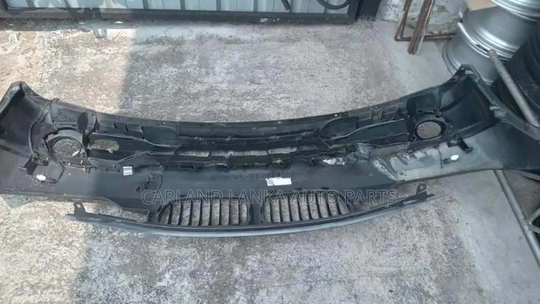 320 D 2012 Front Buffer