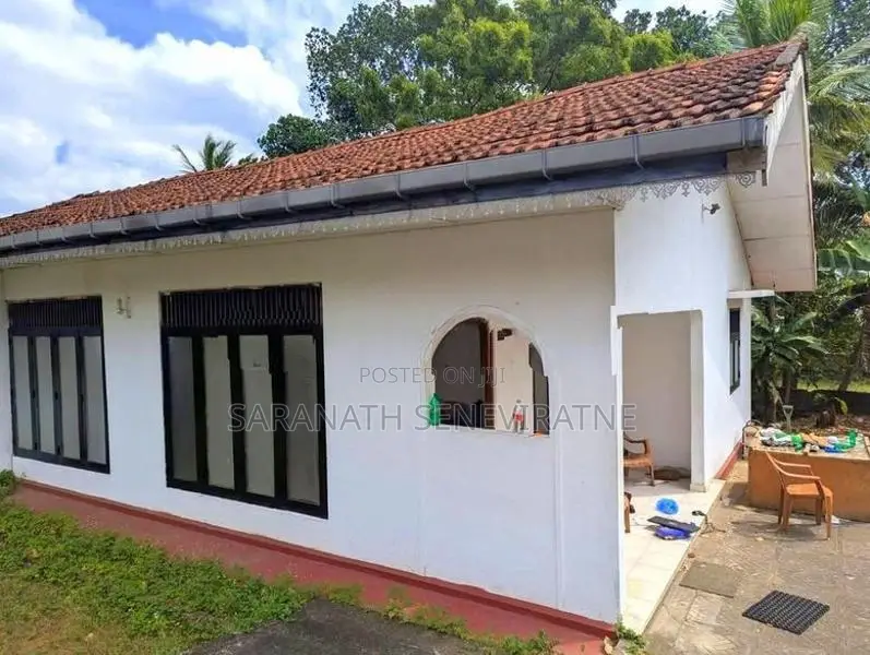 Land With Old House for - Kelaniya Polhena