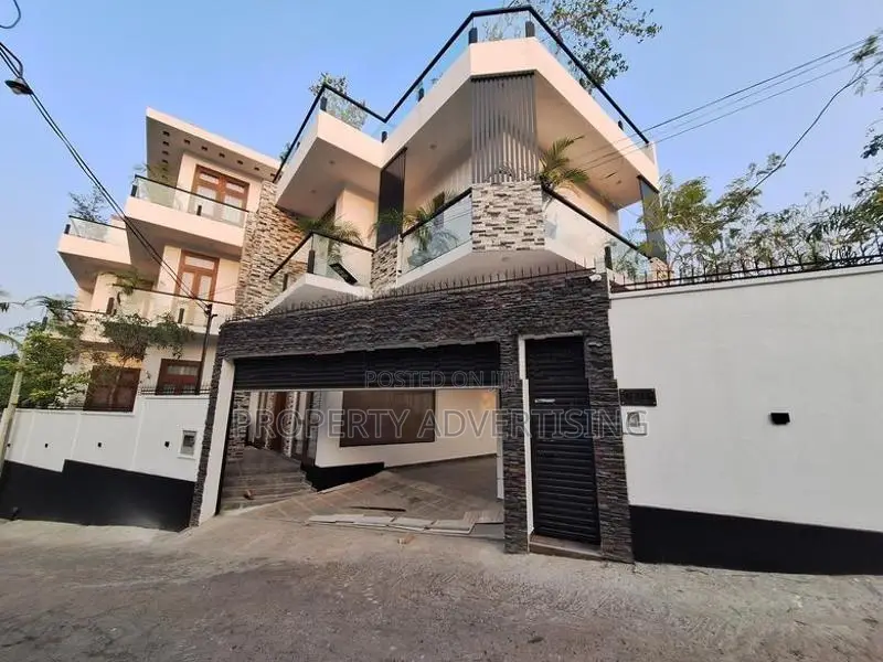 Battaramulla with fully furnitured luxury house for sale