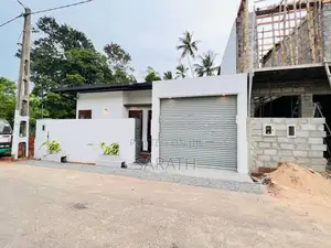 අතුරුගිරියෙන් අලුත්ම නිවසක් විකිණීමට