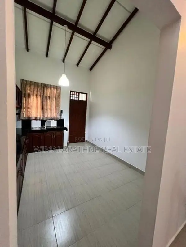 Single Storey House for Sale in Piliyandala #WR0770