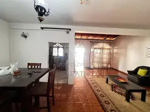 මාලබේ නගරයෙන් කාමර 4 ක දෙමහල් නිවසක් විකිණීමට