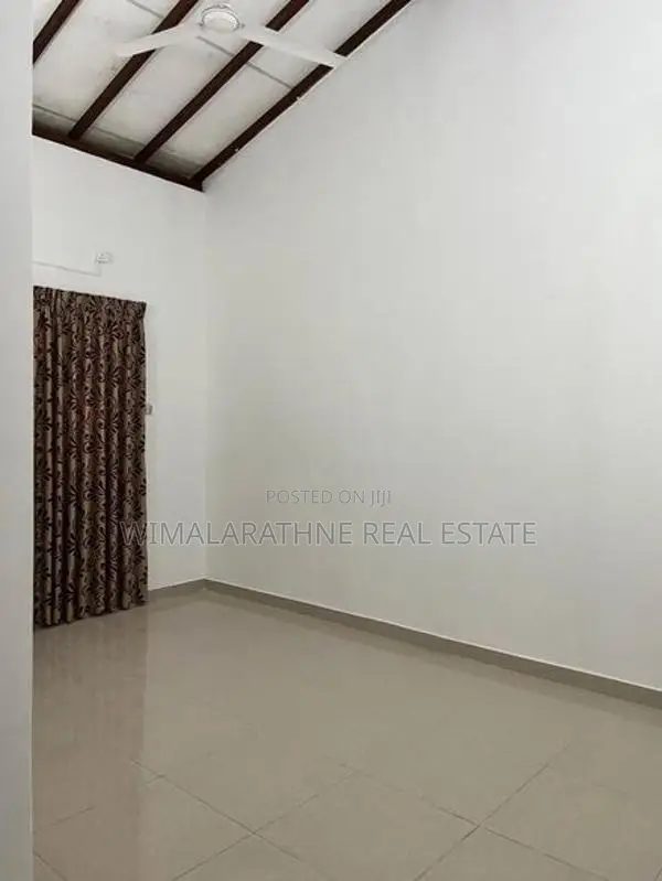 Single Storey House for Sale in Piliyandala #WR0770