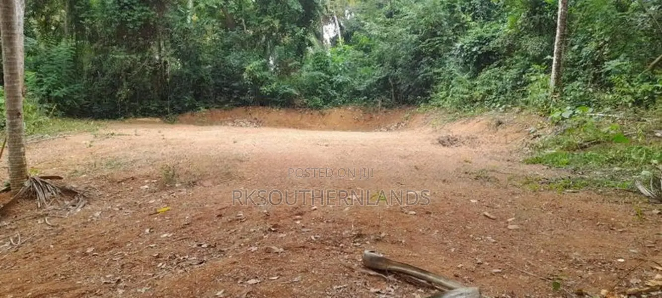 Land for sale in Hunnadeniya Dikwella Matara