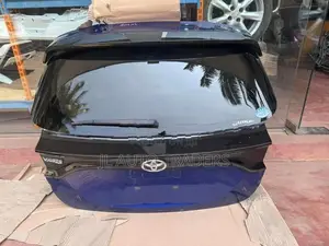 Toyota Yaris Dicky Door