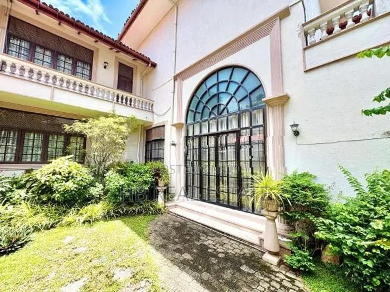 Bawa Designed Two Storey House for Sale Colombo 04