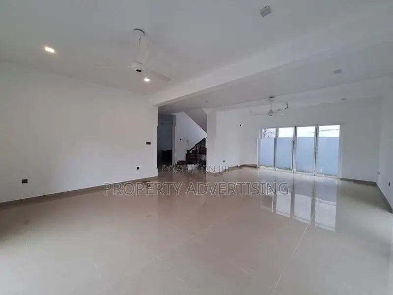 Luxury House for Sale in Mount Lavinia