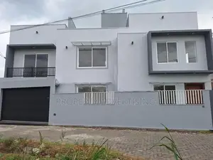 Luxury House for Sale in Mount Lavenia