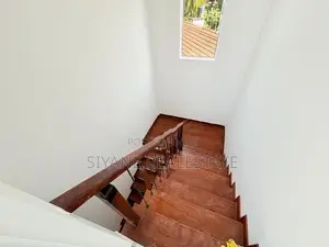 Modern 4BR House with Parking – Athurugiriya Area