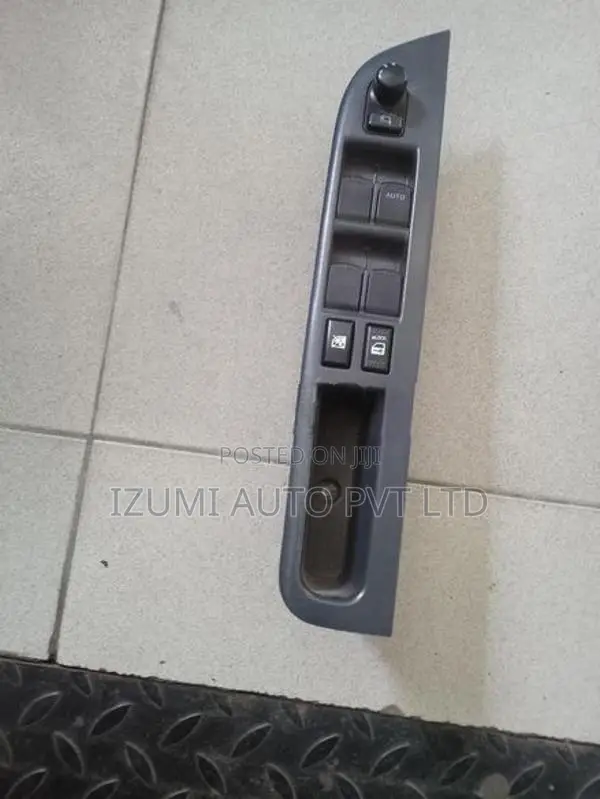 Suzuki Swift ZC71 Mirror/Power Shutter Switch