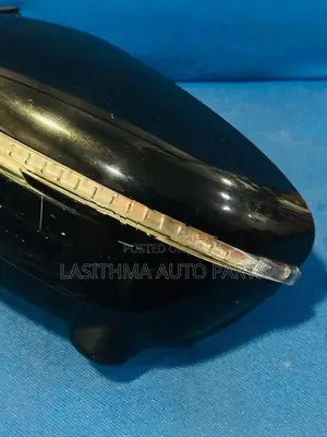 X Trail NT 32 Side Mirror