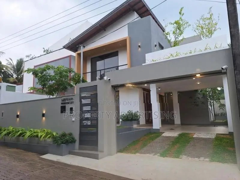 architecture desinged luxury house for sale in piliyandala