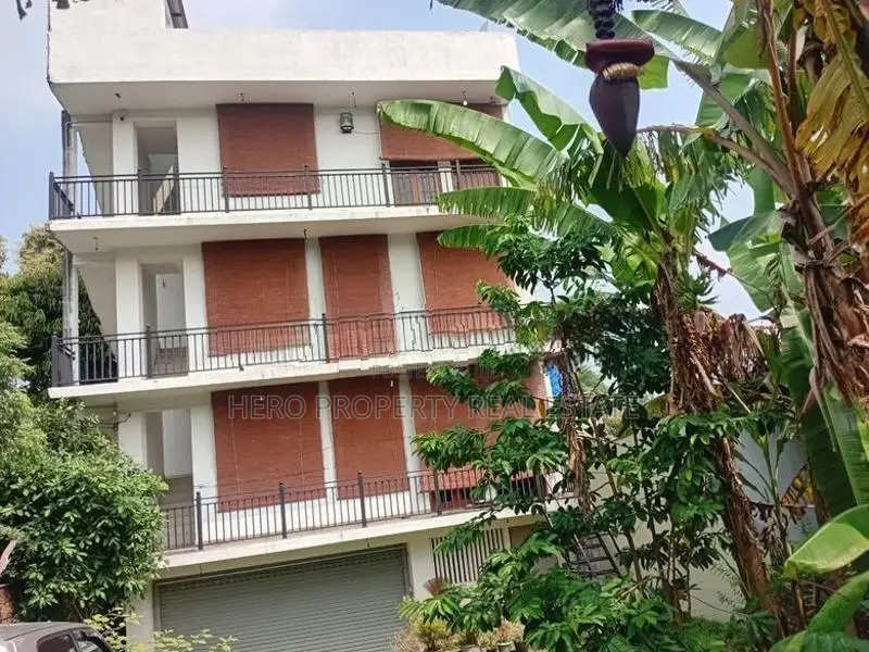 (CSB2603-008) Luxury House for Sale in Boralesgamuwa
