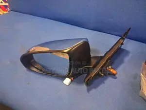 Vitz KSP 130 Side Mirror