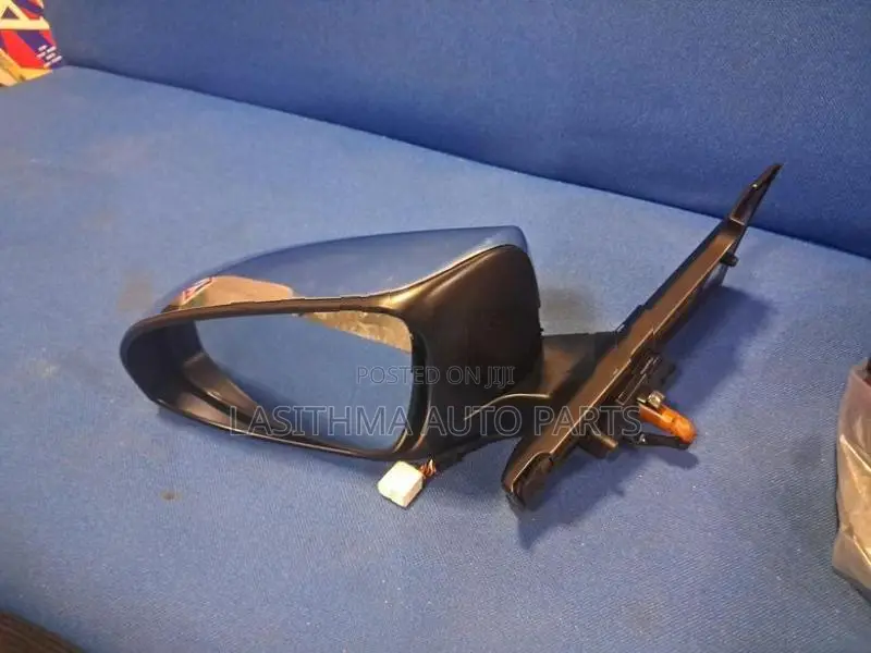 Vitz KSP 130 Side Mirror