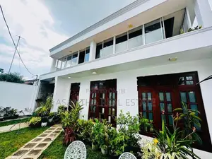 (AFA983) 03 Storey Luxury House with 10.5P Sale Mount Lavinia