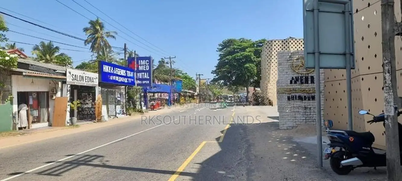 Tourist villa house for sale in Hikkaduwa